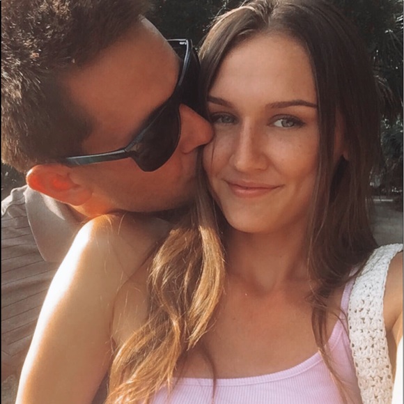 Meet your Posher, Amber - Picture 3 of 8